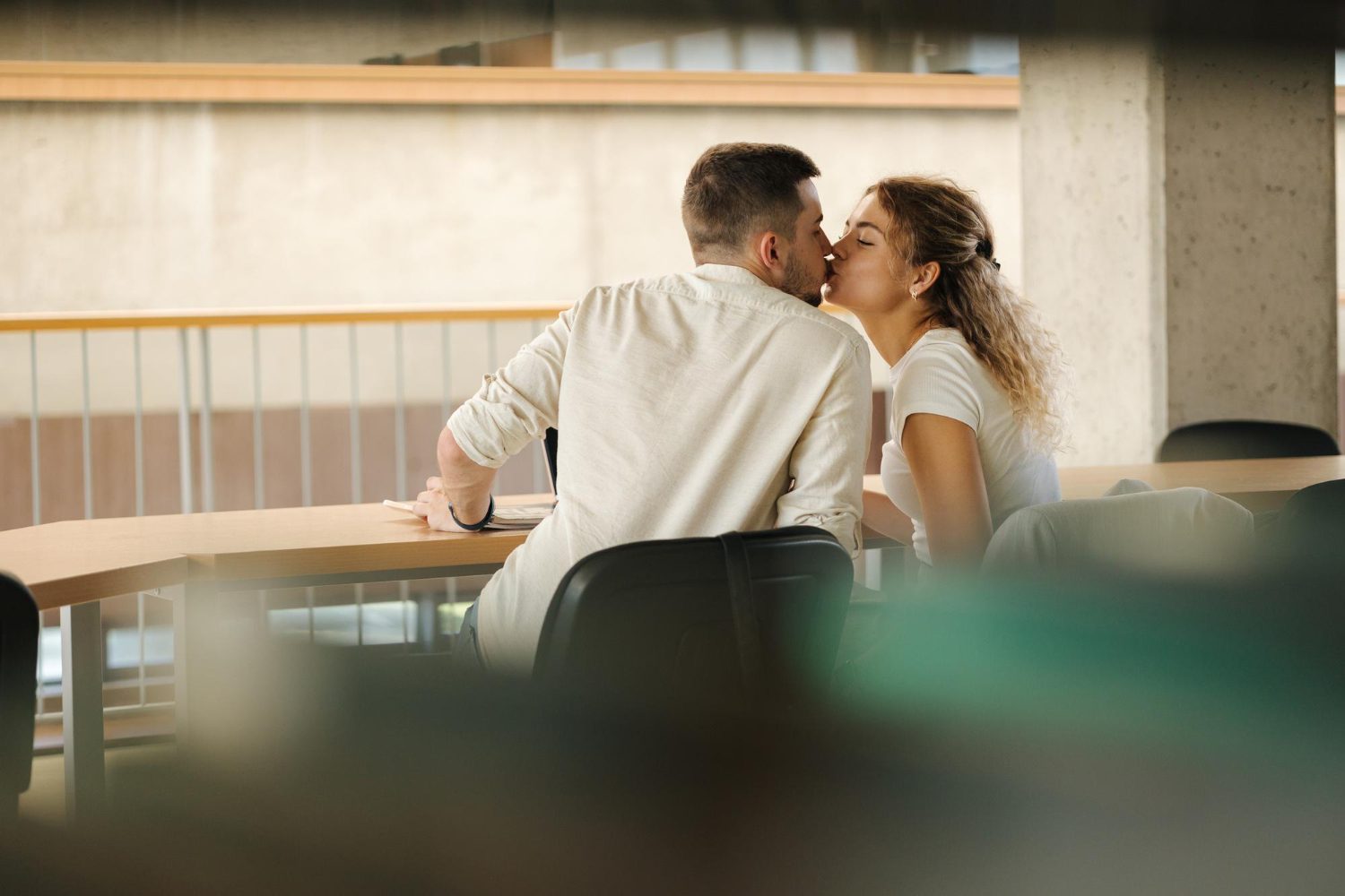 The 7 Crucial Do’s And Don’ts Of Dating A Co-Worker 33 The 7 Crucial Do’s And Don’ts Of Dating A Co-Worker