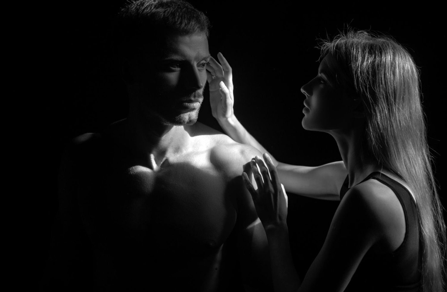 How To Tell If Your Wife Is Cheating (12 Warning Signs &Amp; How To Confirm) 39 How To Tell If Your Wife Is Cheating