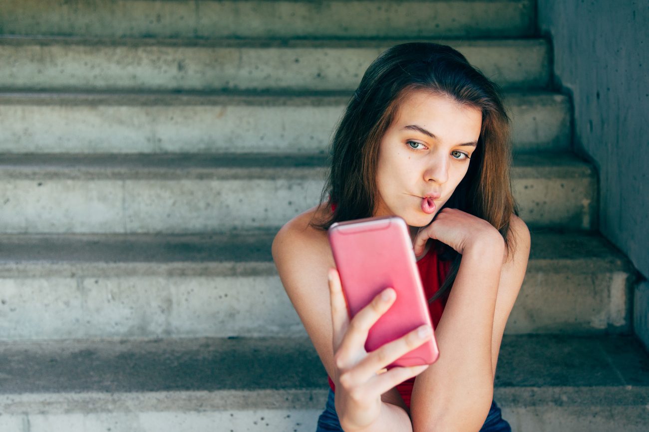 How To Intrigue A Woman Over Text (Powerful Examples &Amp; Scripts) 20 How To Intrigue A Woman Over Text (Powerful Examples &Amp; Scripts)