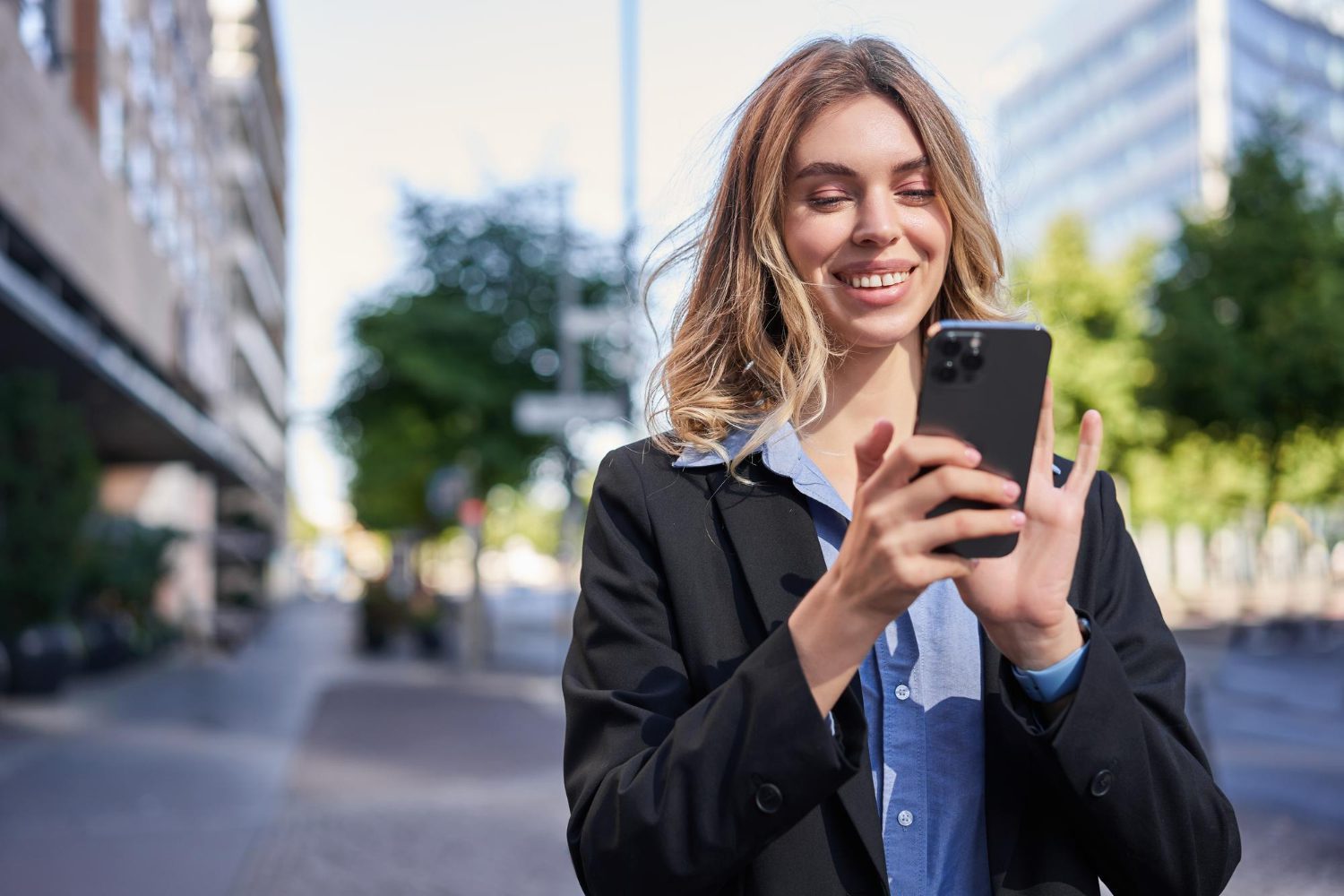 She Only Texts When She Needs Something? Here’s How To Regain The Power 19 She Only Texts When She Needs Something? Here’s How To Regain The Power