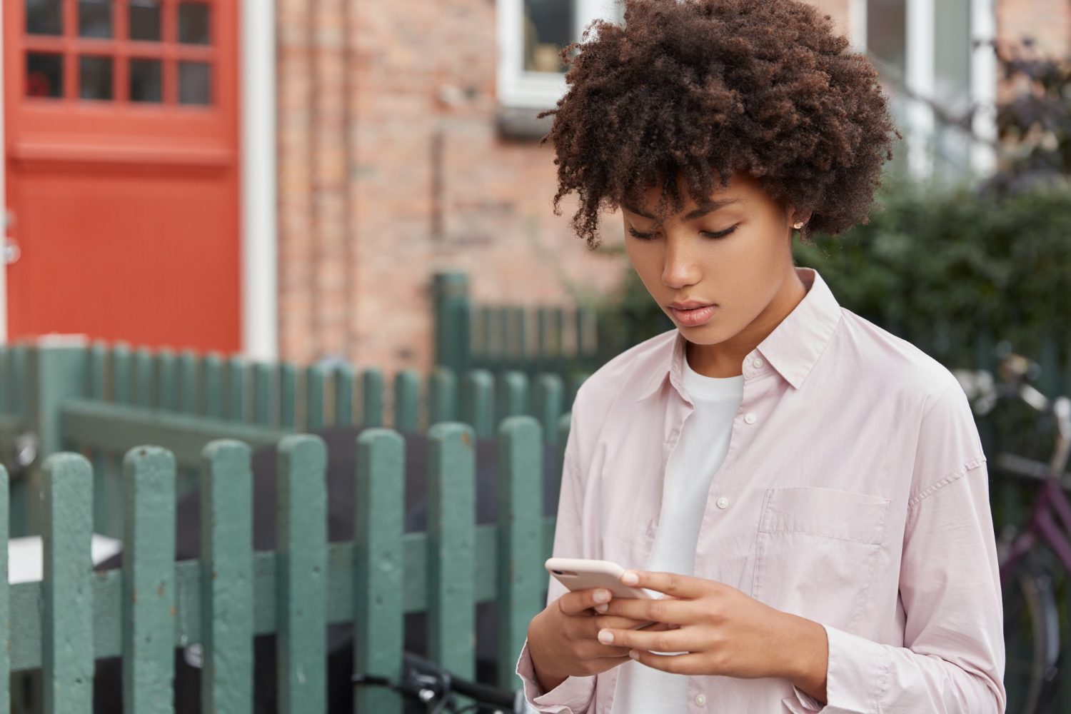 She Only Texts When She Needs Something? Here’s How To Regain The Power 20 She Only Texts When She Needs Something? Here’s How To Regain The Power