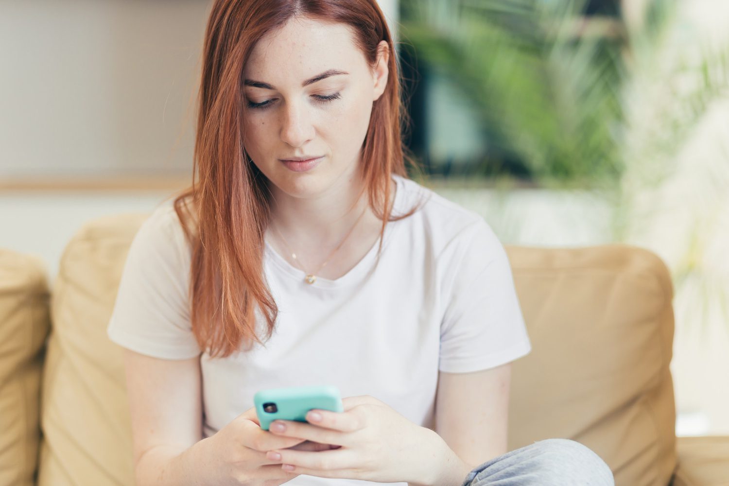 How To Drive A Girl Crazy Over Text — Psychological Triggers That Work 12 How To Drive A Girl Crazy Over Text — Psychological Triggers That Work
