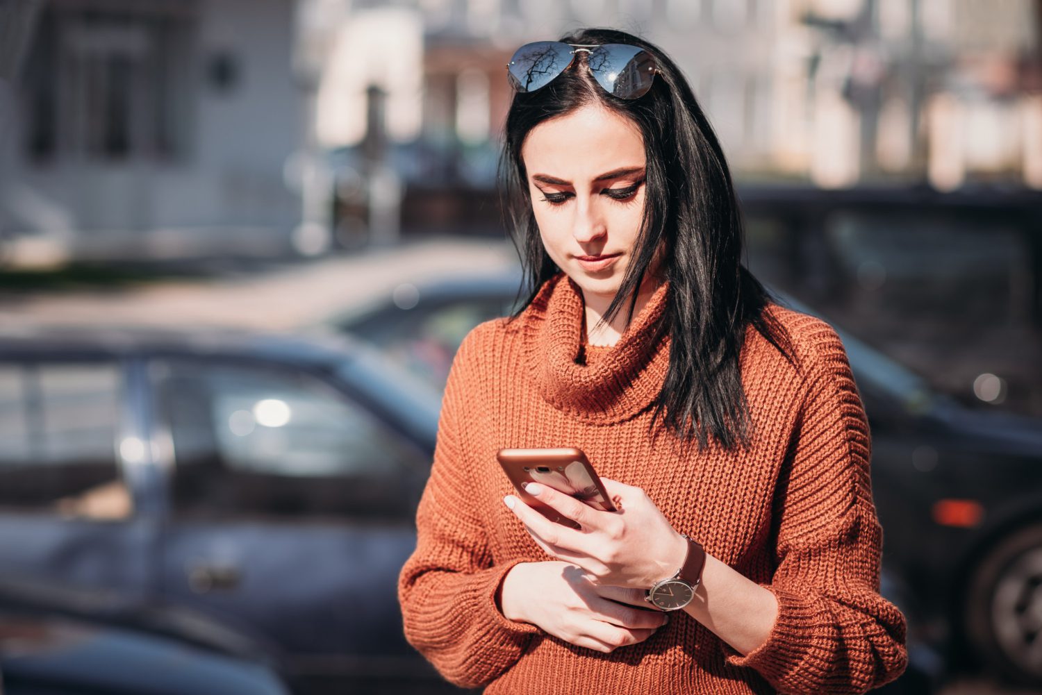 How To Keep A Girl Hooked Over Text — Without Looking Desperate Or Boring 28 How To Keep A Girl Hooked Over Text — Without Looking Desperate Or Boring