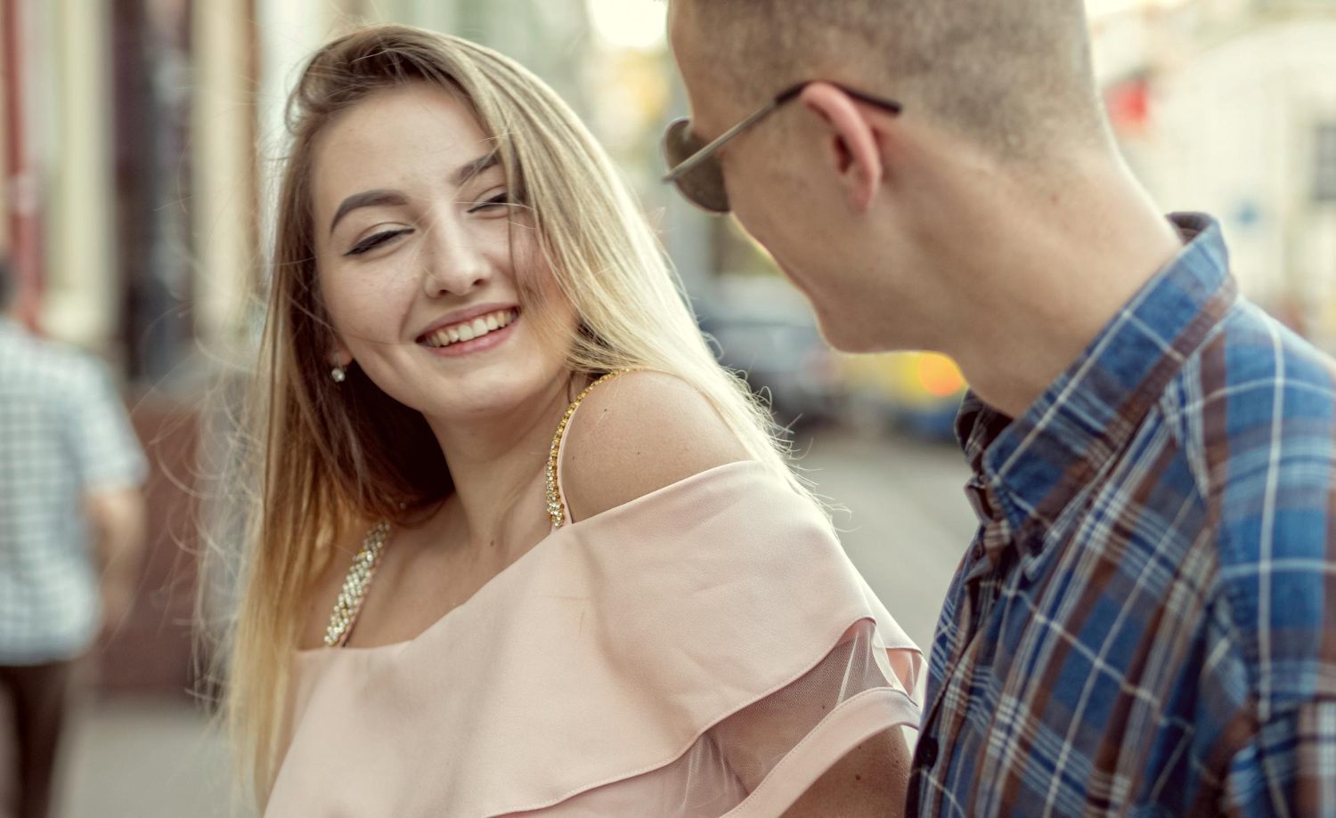 How To Get Her Wet With Words — Cold Read Techniques That Trigger Erotic Imagination 21 How To Get Her Wet With Words — Cold Read Techniques That Trigger Erotic Imagination