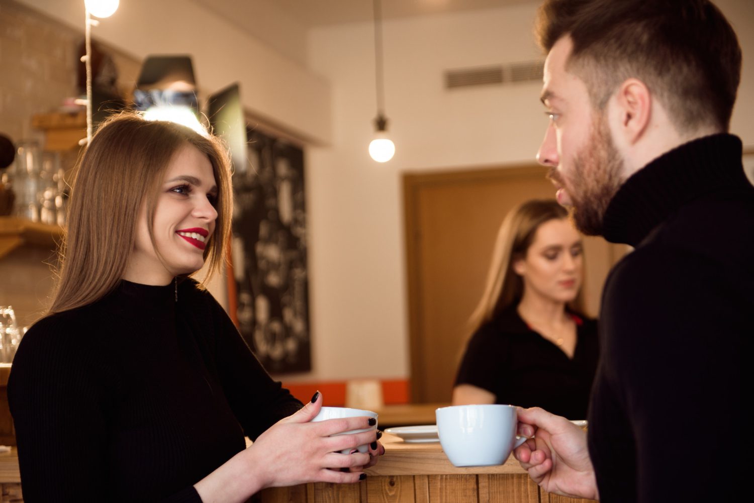 How To Seduce A Woman At A Coffee Shop — Without Coming Off As Creepy 43 How To Seduce A Woman At A Coffee Shop