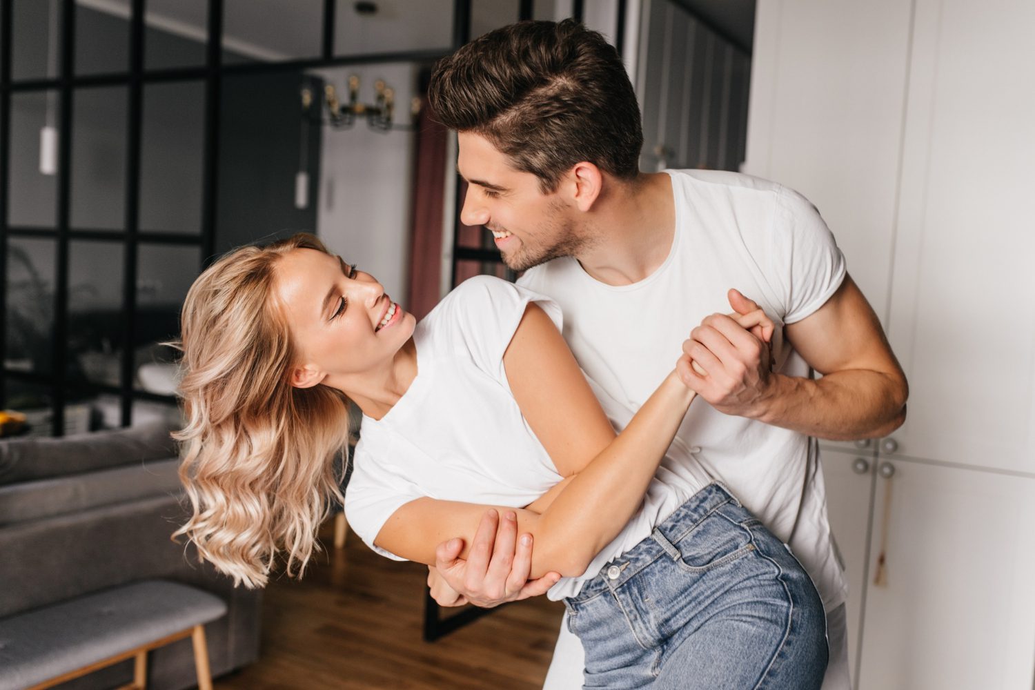 Are Any Women Truly Loyal? Psychological Proof &Amp; Real-World Signs 21 Are Any Women Truly Loyal? Psychological Proof &Amp; Real-World Signs