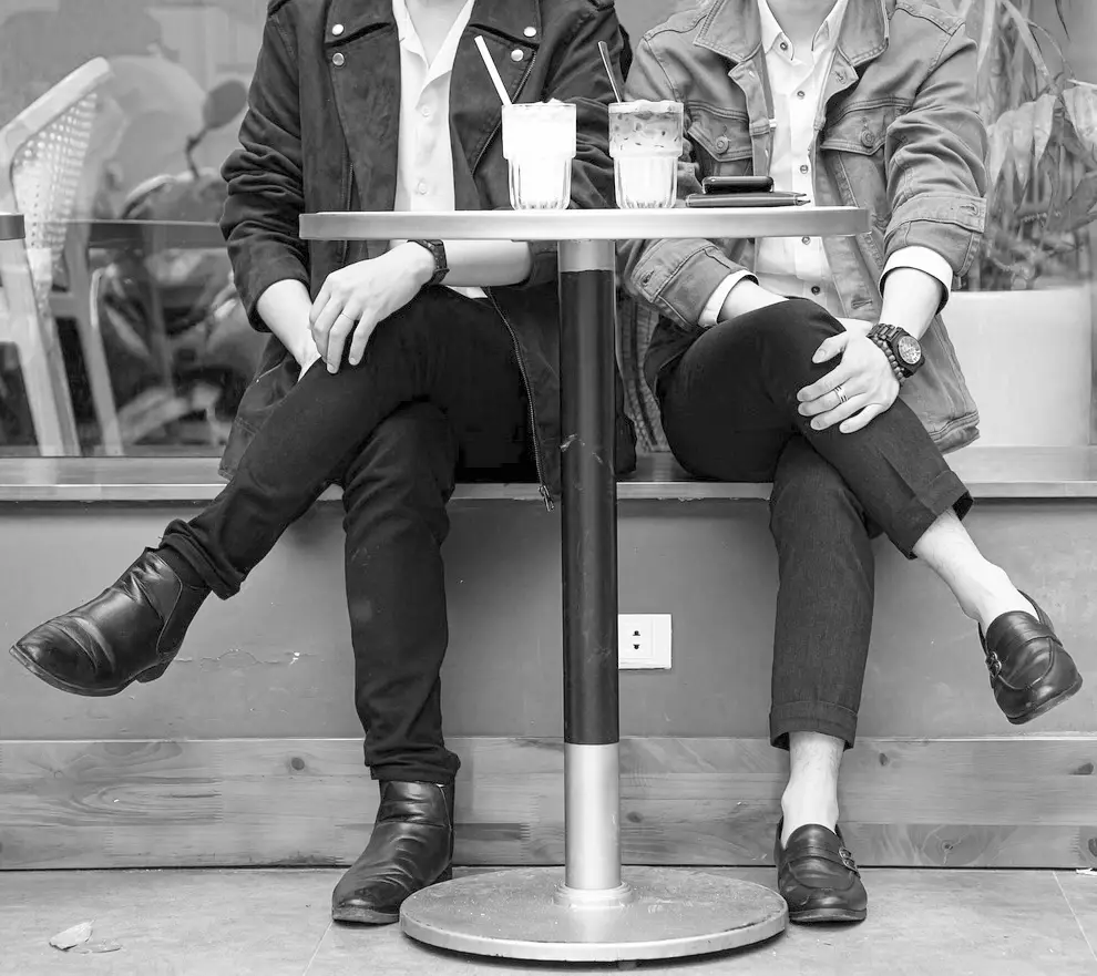Master Rapport: Effective Mirroring For Better Communication 58 Using Mirroring In Seduction