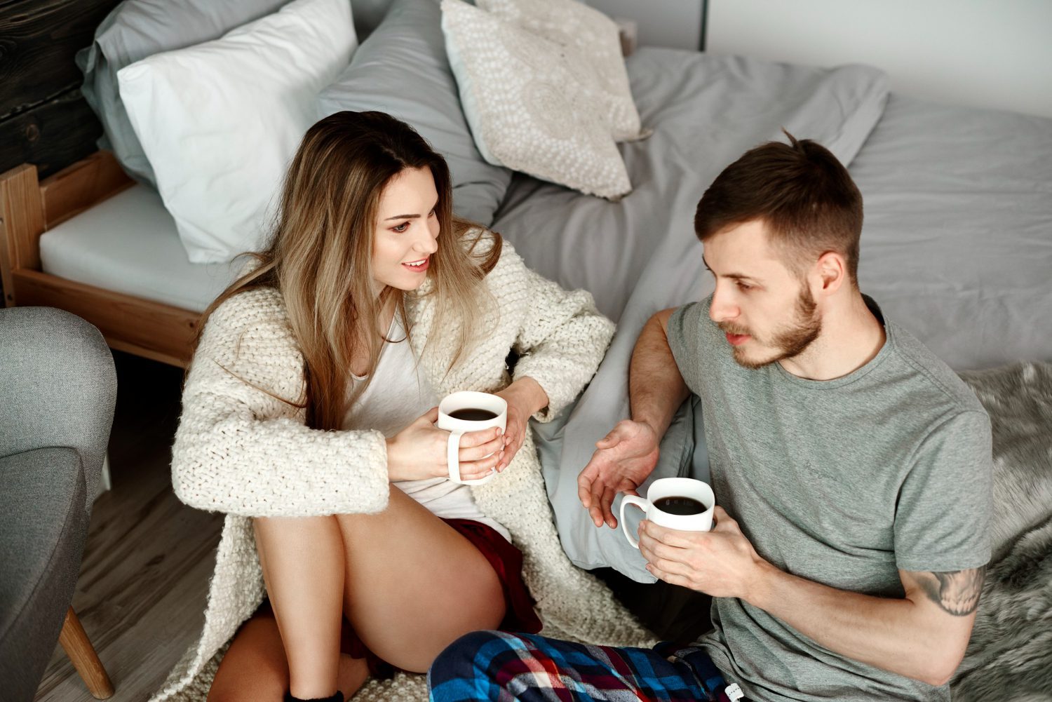 Create Sexual Tension Without Touching Her — The Invisible Seduction System 39 Create Sexual Tension Without Touching Her — The Invisible Seduction System