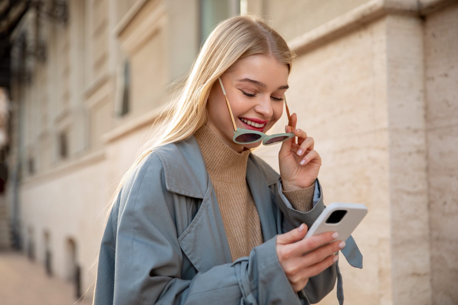 How To Text A Girl After Getting Her Number (Without Sounding Like Every Other Guy 58 How To Text A Girl After Getting Her Number (Without Sounding Like Every Other Guy