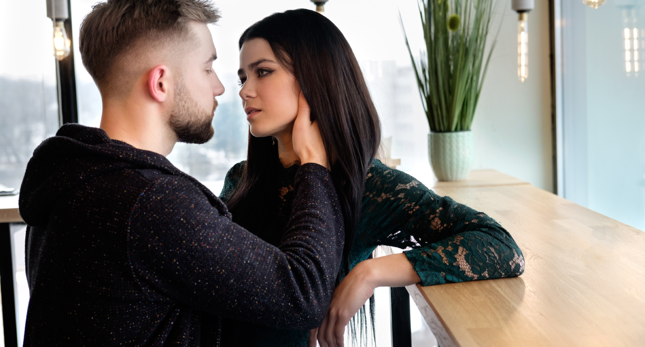 Flirting Moves To Escape The Friend Zone &Amp; Build Instant Attraction 25 Psychology Behind Why Women Friend-Zone Men
