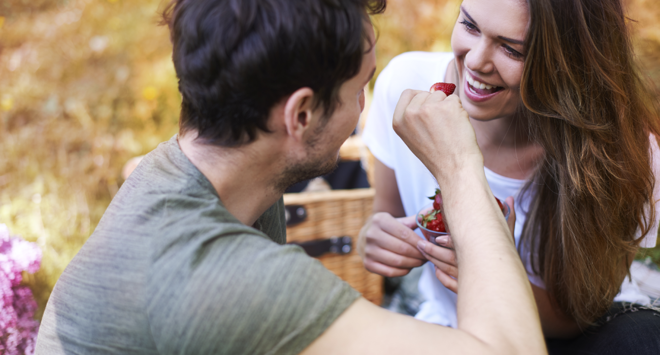 Is She Flirting Or Being Friendly? The Subtle Clues You’re Missing 19 Is She Flirting Or Being Friendly? The Subtle Clues You’re Missing