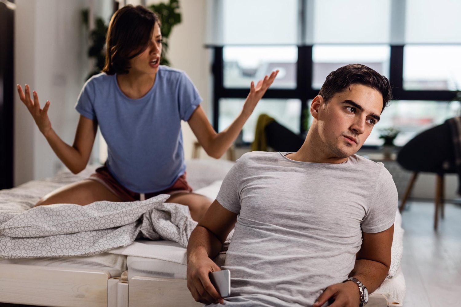 8 Psychological Reasons You Attract Gold Diggers — And How To Stop The Pattern 31 8 Psychological Reasons You Attract Gold Diggers — And How To Stop The Pattern
