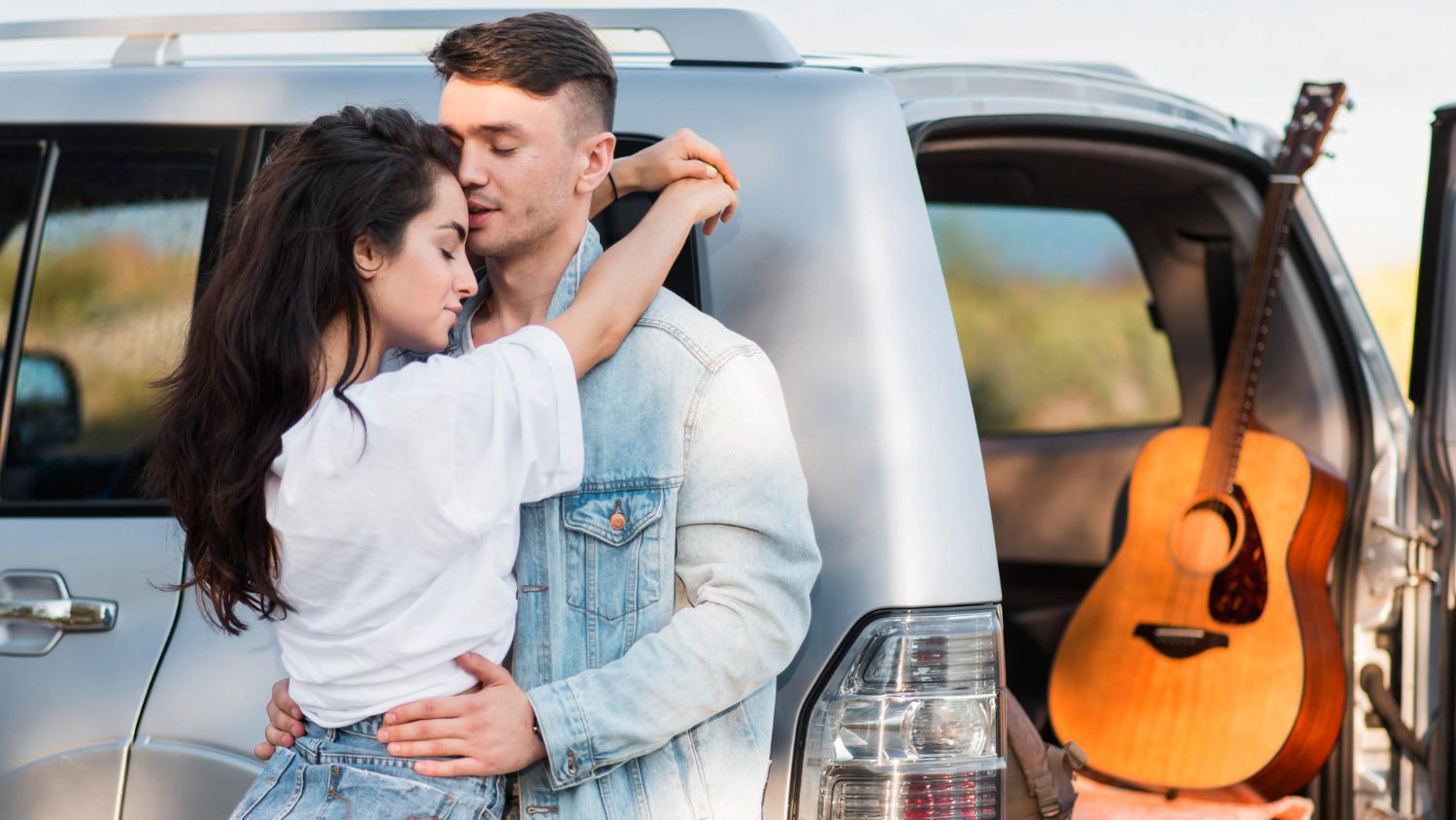 8 Psychological Reasons You Attract Gold Diggers — And How To Stop The Pattern 33 8 Psychological Reasons You Attract Gold Diggers — And How To Stop The Pattern