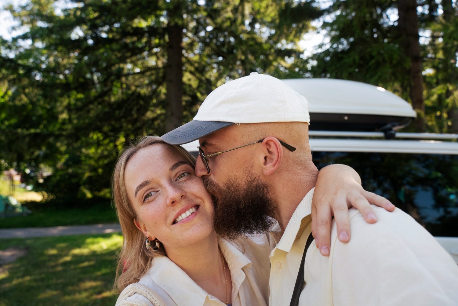 8 Psychological Reasons You Attract Gold Diggers — And How To Stop The Pattern 43 8 Psychological Reasons You Attract Gold Diggers — And How To Stop The Pattern