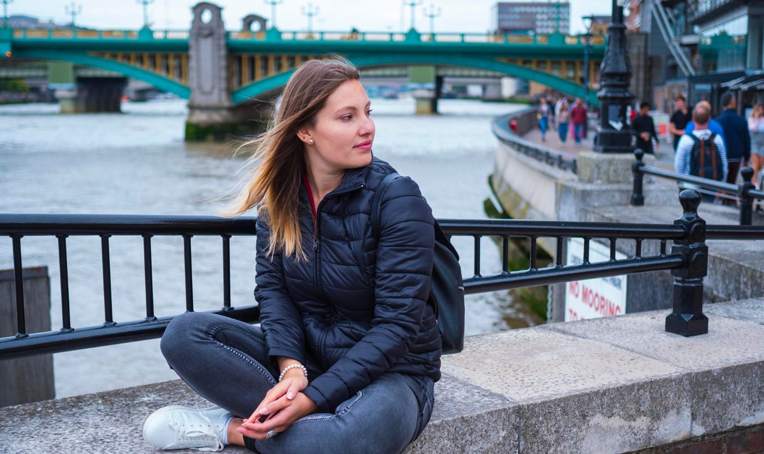 Signs A Girl Is Inexperienced (But Secretly Curious About You) 35 Signs A Girl Is Inexperienced (But Secretly Curious About You)