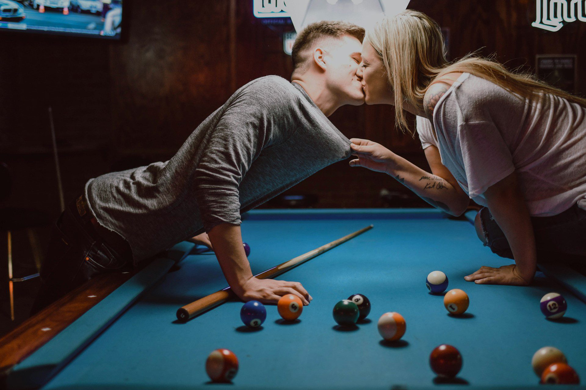 She’s Sweet, Loyal... And Boring? The Hidden Danger Of Emotionally Safe Women 33 She’s Sweet, Loyal... And Boring? The Hidden Danger Of Emotionally Safe Women