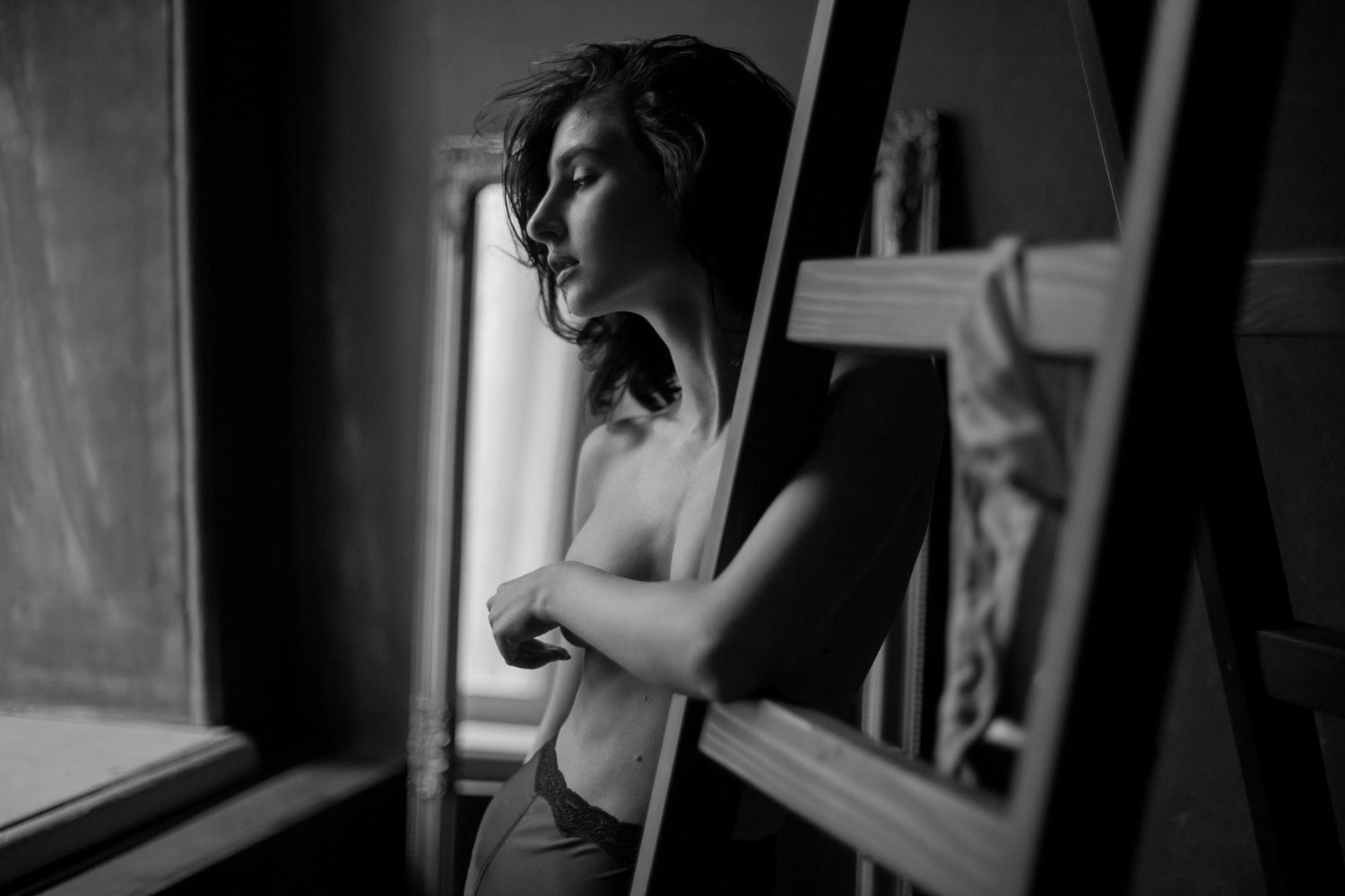 How To Tell If Your Girlfriend Is Losing Interest (And Reverse It Quickly) 9 How To Tell If Your Girlfriend Is Losing Interest (And Reverse It Quickly)