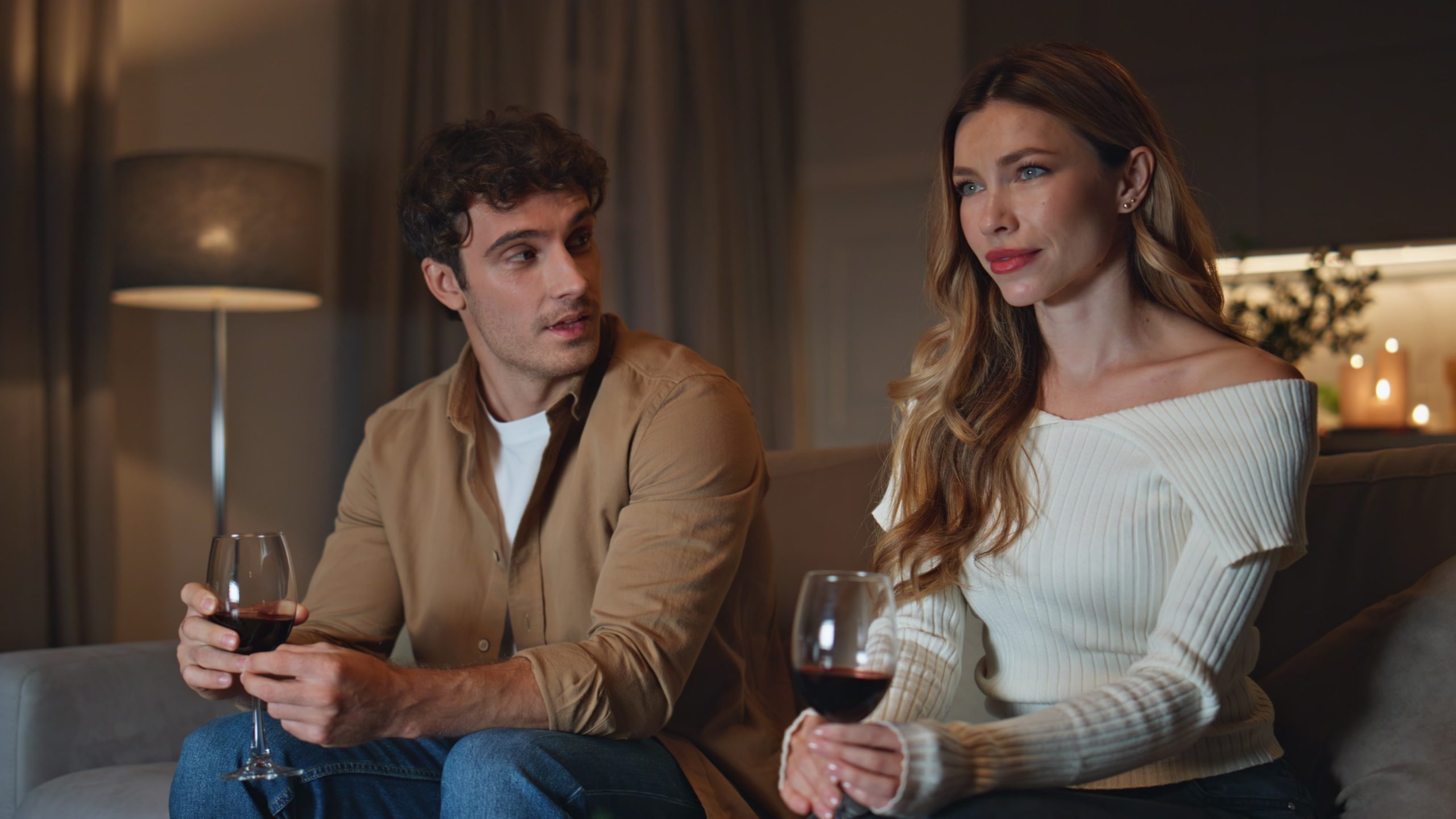 How To Avoid Awkward Silence With A Woman (The Meaningful Silence Trick) 20 How To Avoid Awkward Silence With A Woman (The Meaningful Silence Trick)