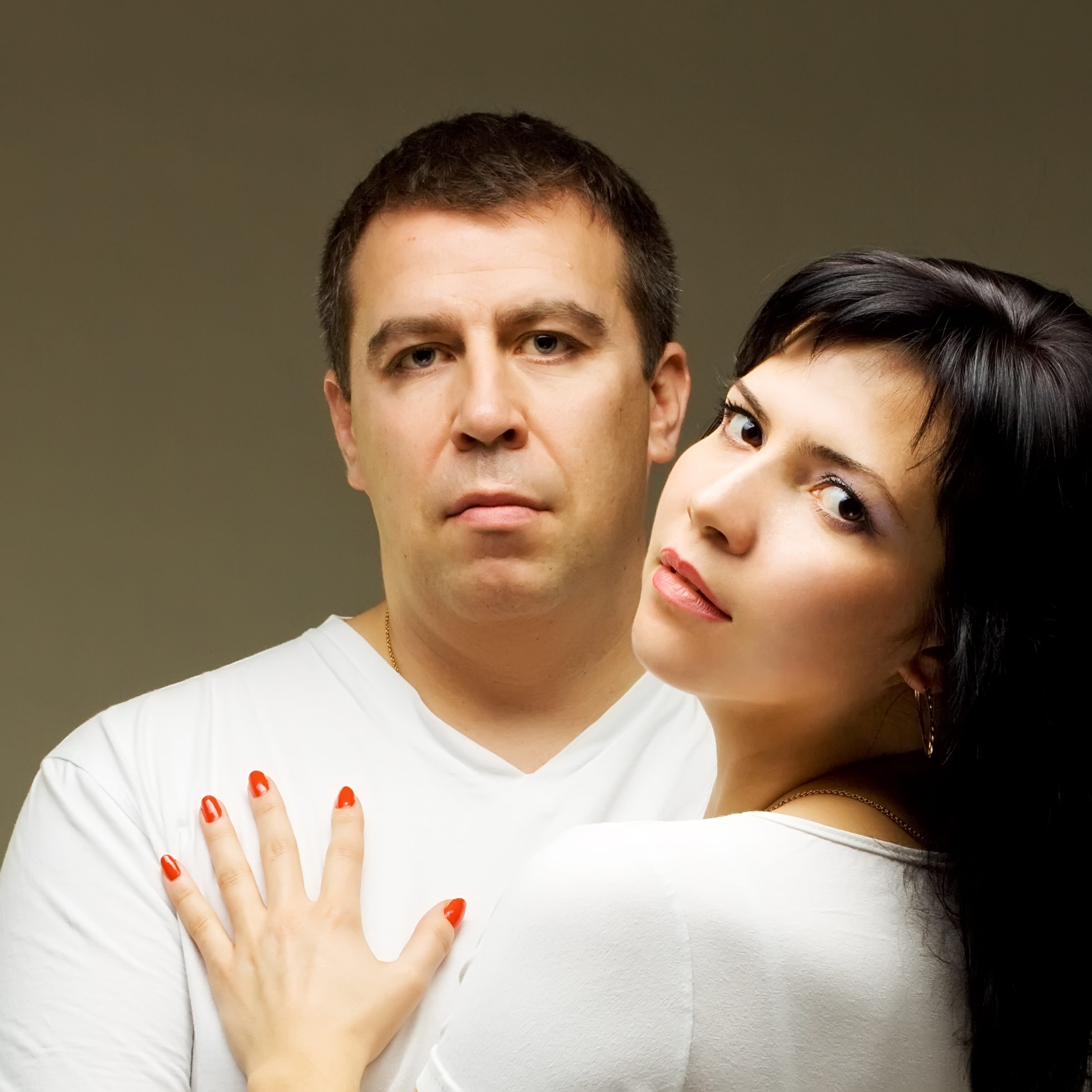 Why Beautiful Women Marry “Unattractive” Men: The Truth About Female Psychology 21 Why Beautiful Women Marry “Unattractive” Men -