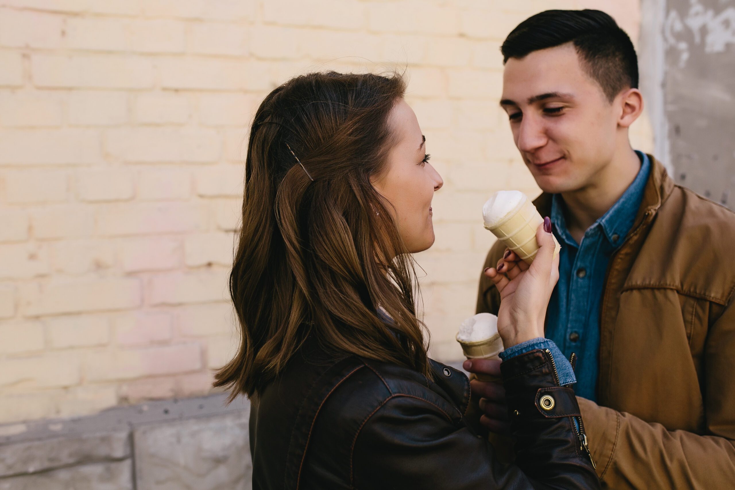 My Wife Doesn’t Love Me Anymore: What To Do Now 26 A Guide For Men Facing Emotional Distance In Marriage. Understand Why She Pulled Away And How To Rebuild Presence, Clarity, And Masculine Stability.