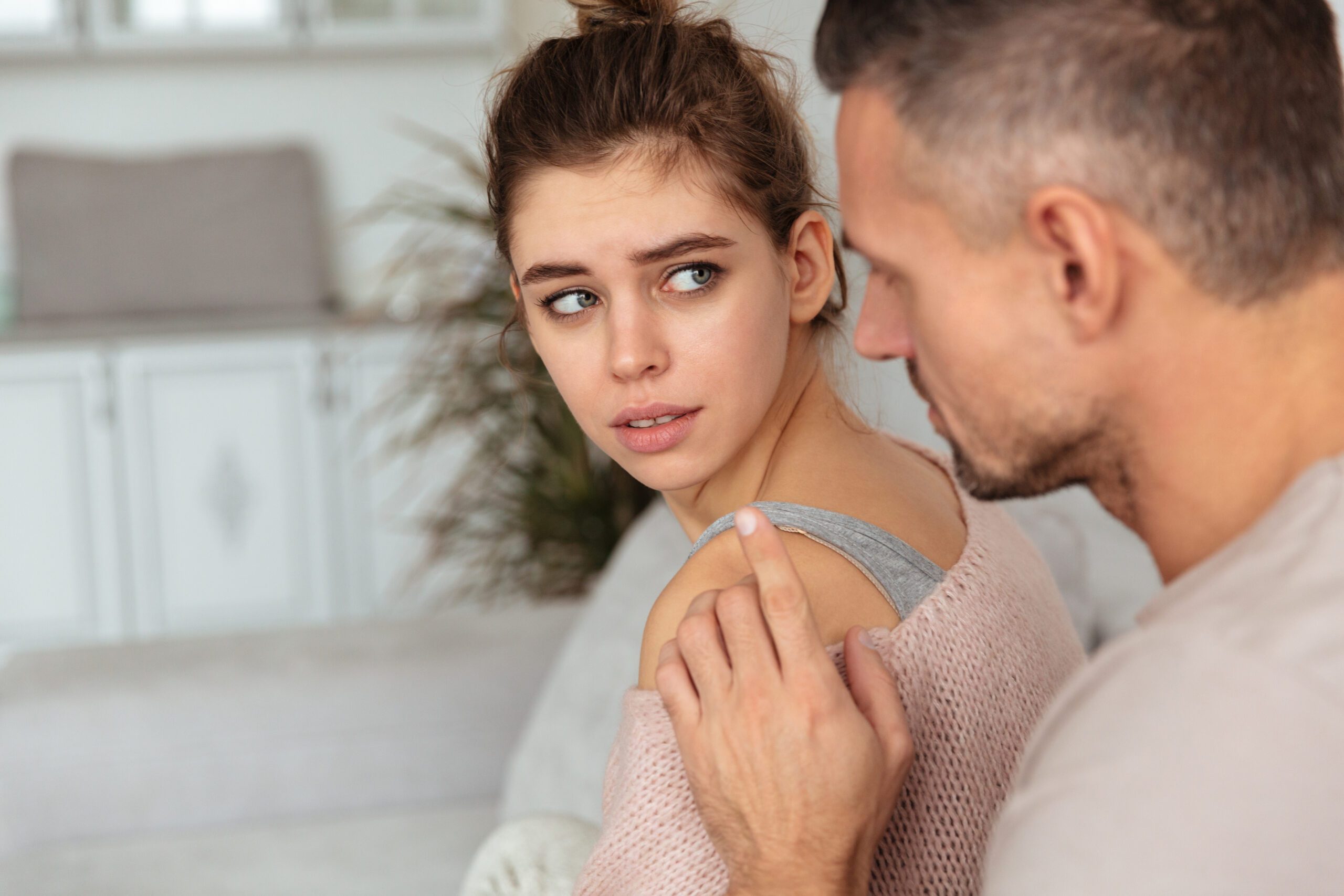 Reverse Psychology In Relationships: How To Effectively Use It On Women 23 Reverse Psychology In Relationships: How To Effectively Use It On Women