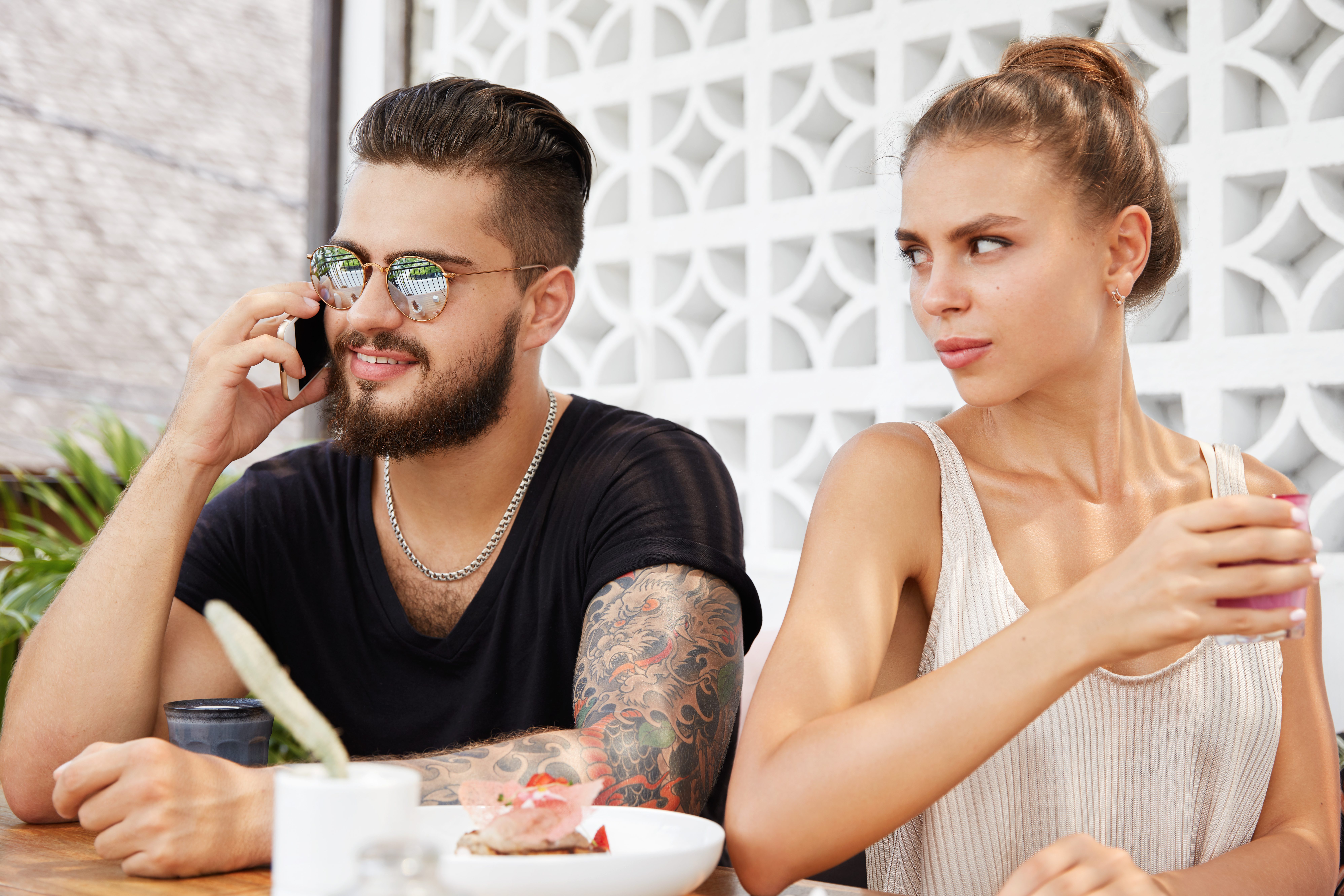 Should You Compete For A Woman’s Attention? Why Alpha Men Never Do 21 Should You Compete For A Woman’s Attention? Why Alpha Men Never Do
