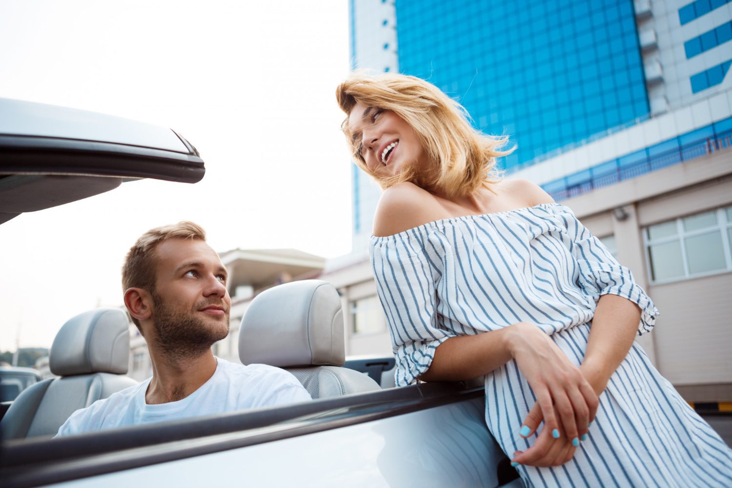 8 Psychological Reasons You Attract Gold Diggers — And How to Stop the Pattern