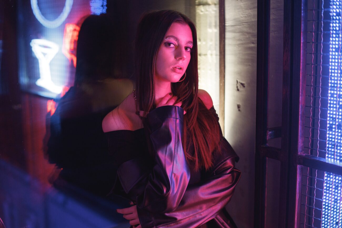 Dark Psychological Triggers That Make Women Fall for You Deeply